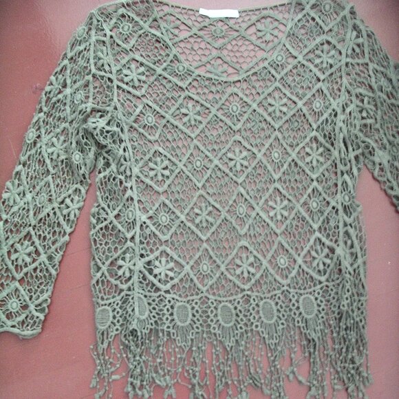 Bohemian crocheted lace dark green long sleeve fringed top size medium - Picture 8 of 10